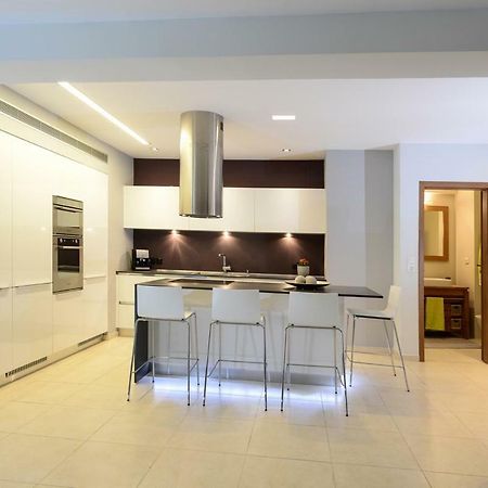 Spacious Fully Equipped 3Bd 2Bath Apt In The Heart Of City With Balconies Ac And Fast Wifi #2 Heraklion  Ngoại thất bức ảnh